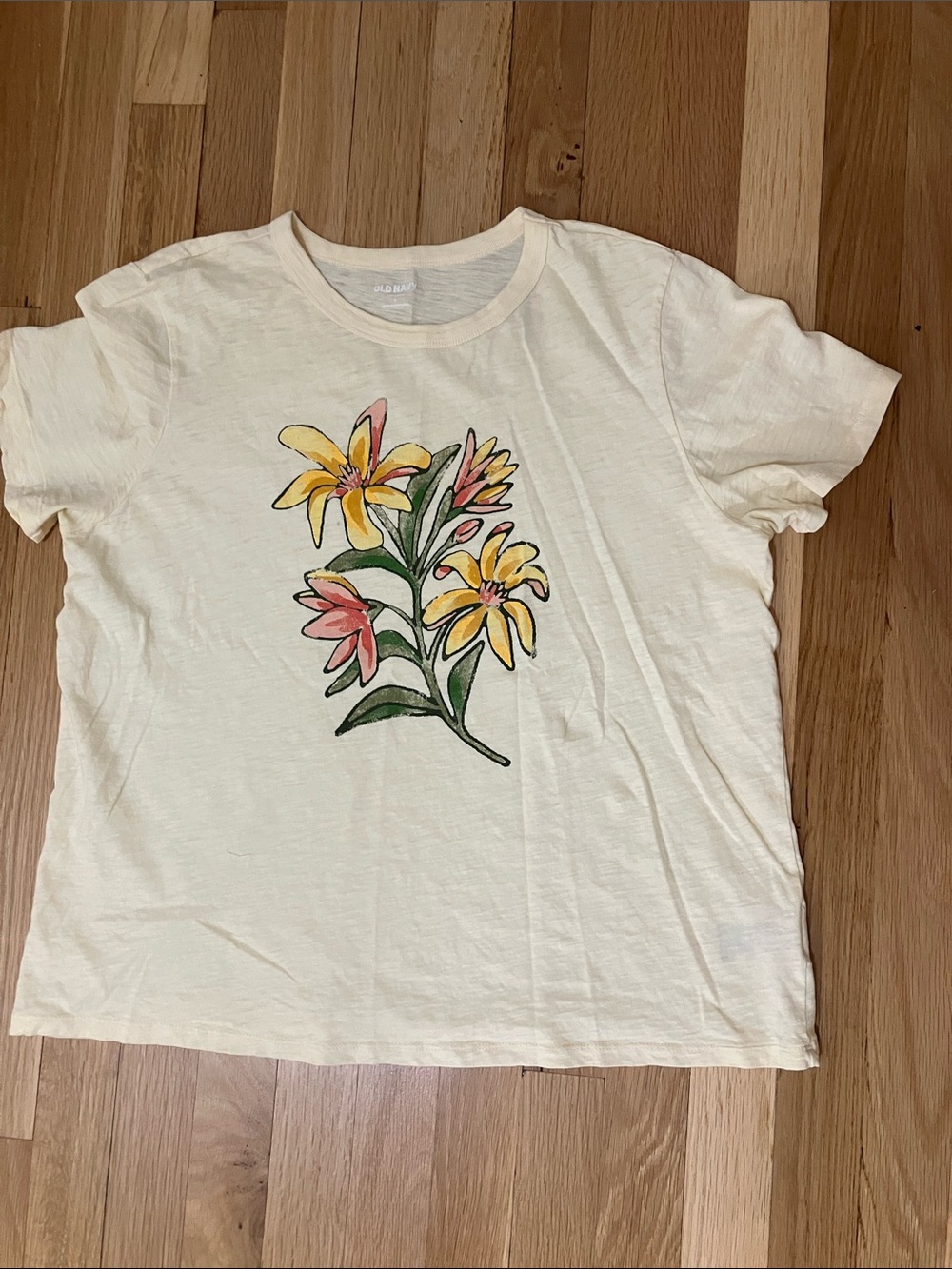 Old Navy Everywear  Light Yellow Tee w/ Floral Print 100% cotton L